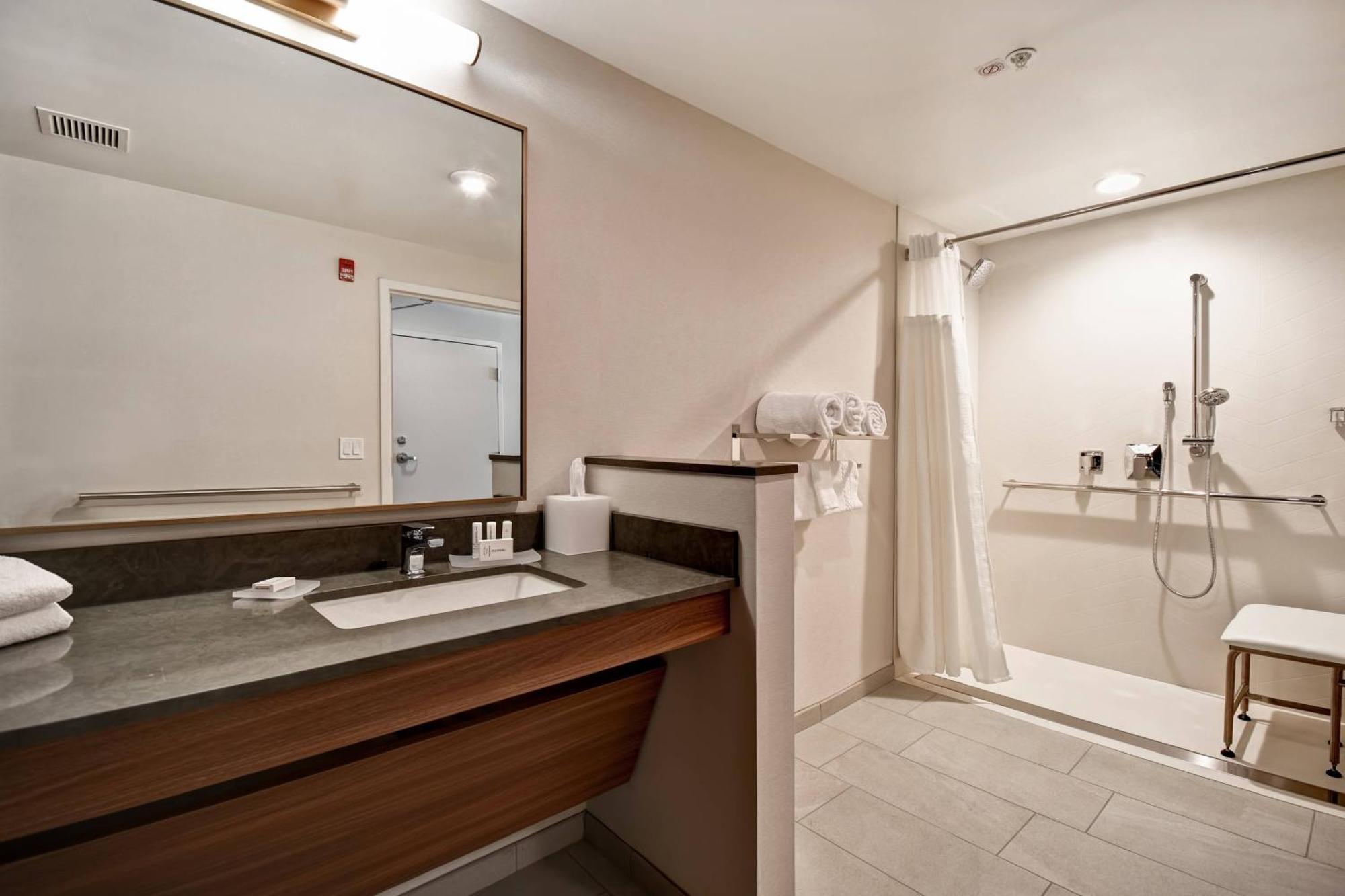 Fairfield Inn & Suites By Marriott Plymouth Bagian luar foto
